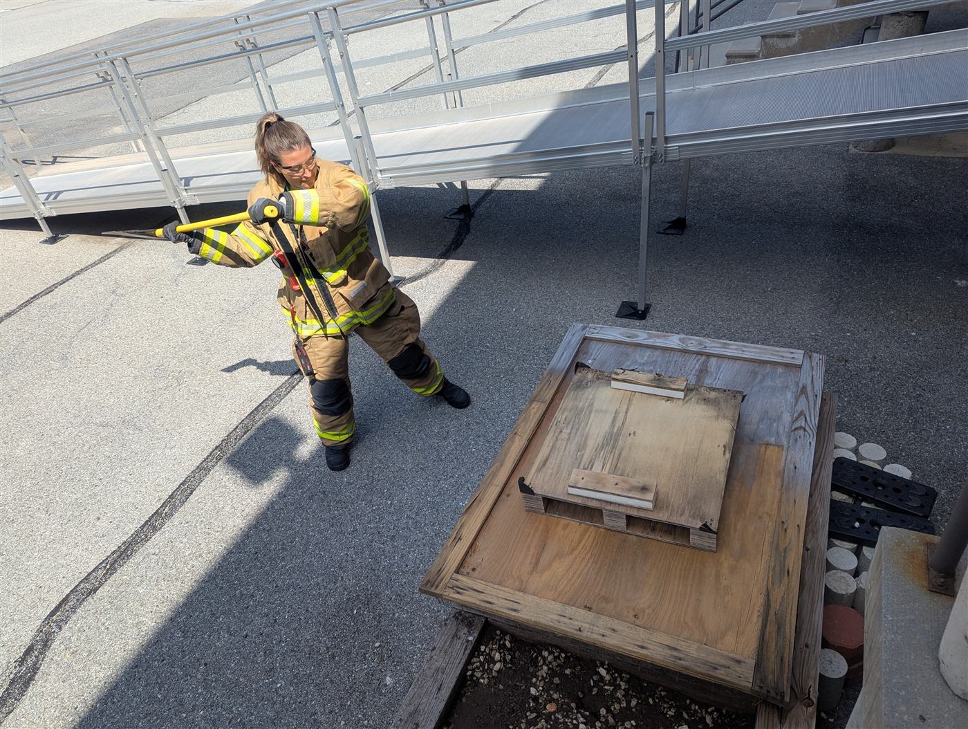 Firefighter work simulation — Columbia